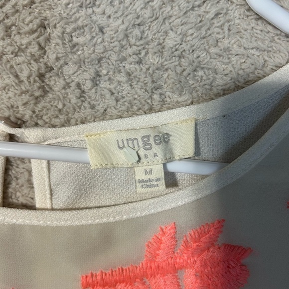 Umgee Embroidered Women’s Shirt. White And Peach Size Medium. Casual Workwear - Picture 6 of 6